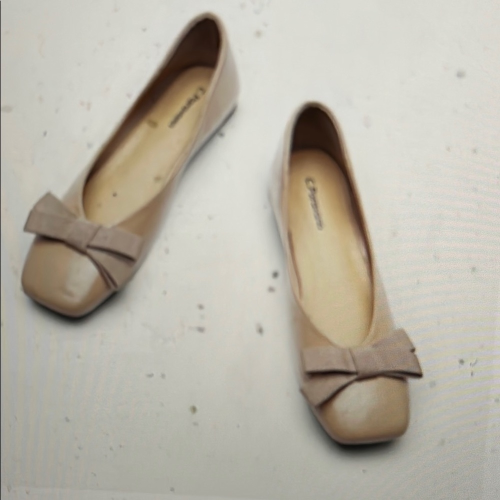 C.Paravano “Eva” Bowknot Ballerina Flats(pink)
NIB